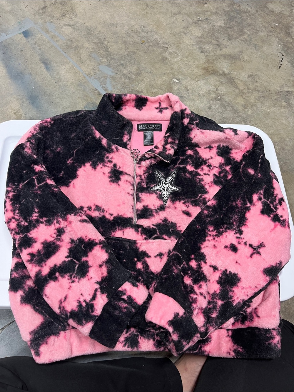 Black craft Fuzzy Pink Tie Dye cropped pullover sweater Sz XL
